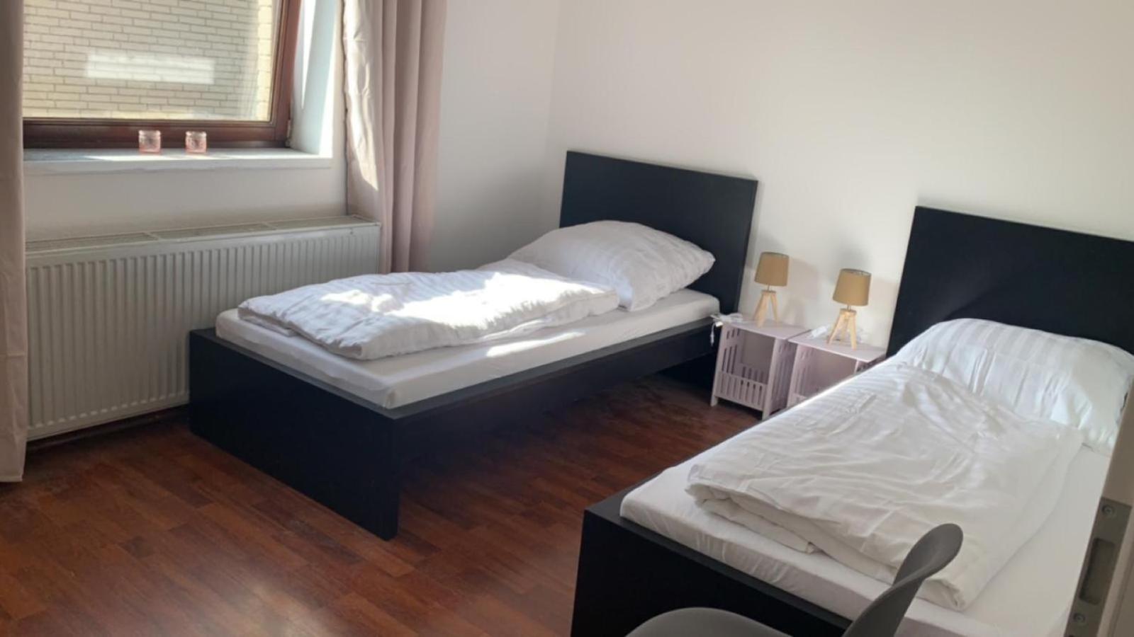 Zimmer In Wohnung, Monteure, Zentral, Enger Eksteriør bilde