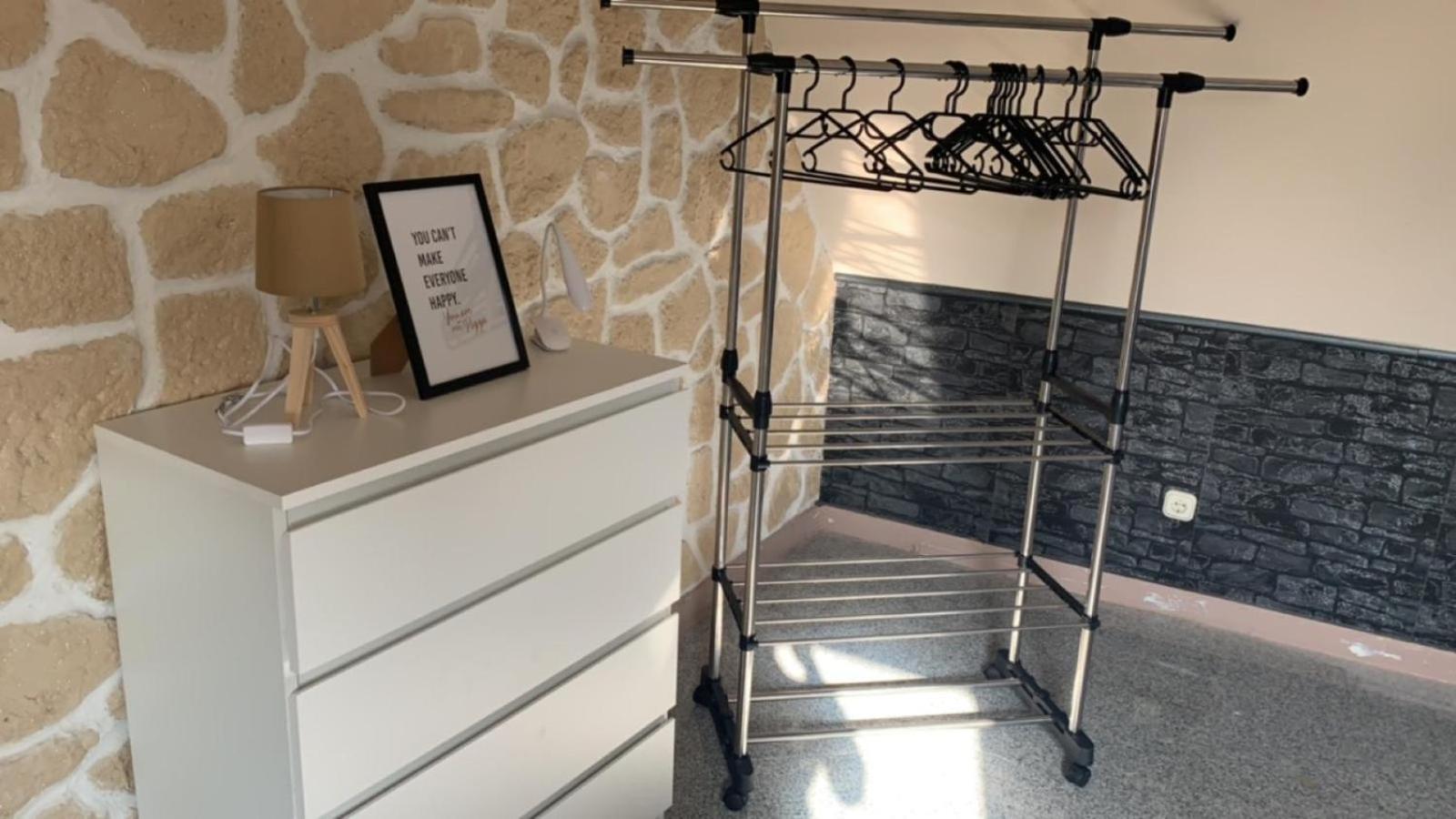 Zimmer In Wohnung, Monteure, Zentral, Enger Eksteriør bilde